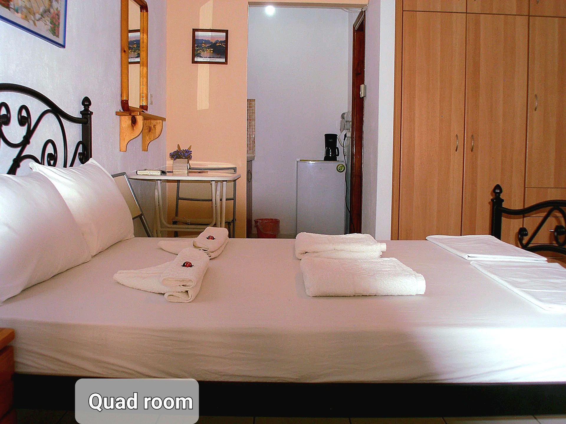Camera 4 — Efi Rooms & Apartments, Myrina, Lemnos